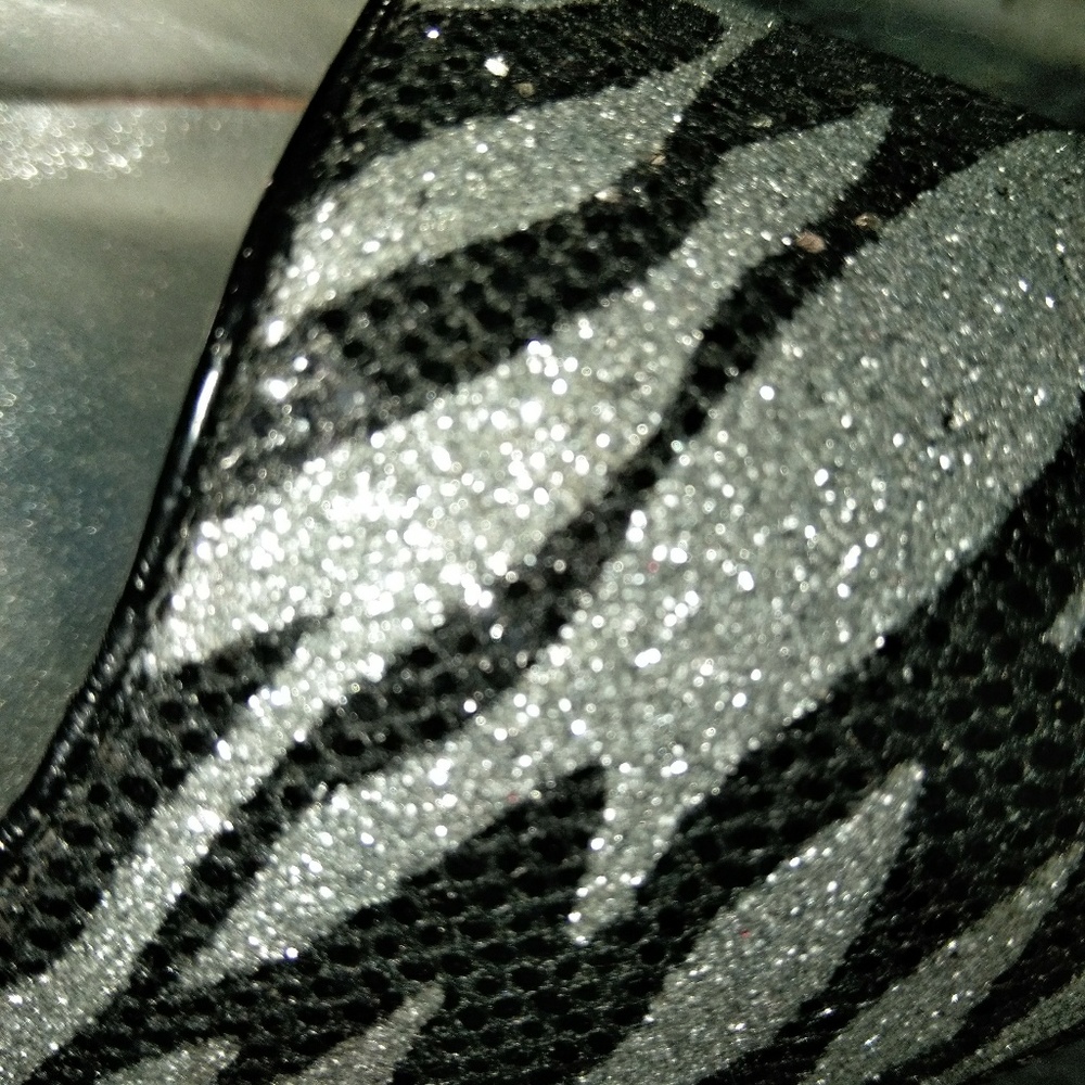 Heels - Picture 3 of 6